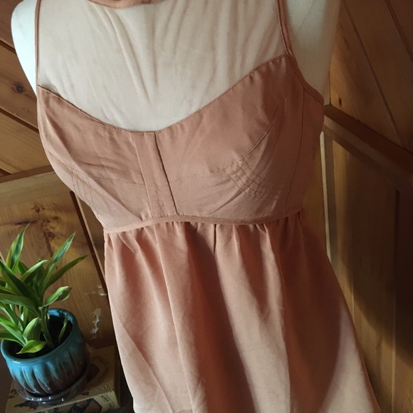 Peachy Flowy Top - Picture 2 of 4